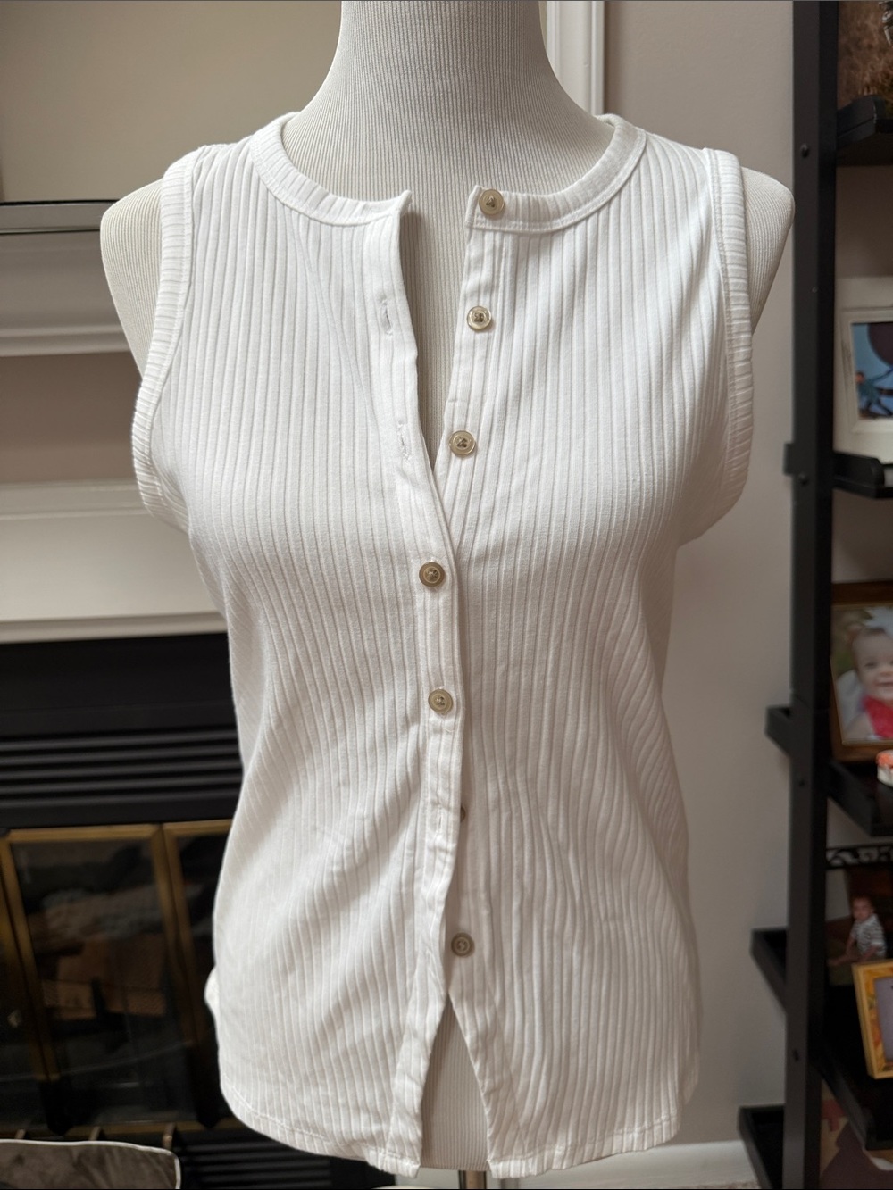 Old Navy White Ribbed Button-Front Tank Top